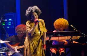 Macy Gray, the Great Songstress of Tarzana, Enshrines the Blue Note with Happiness Macy Gray