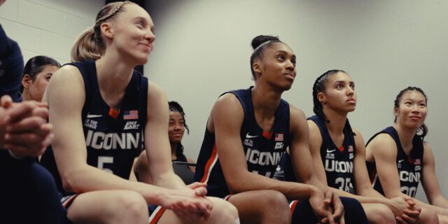 The Dynasty Uconn Huskies Photo 010302
