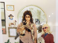 Family Portrait: Hilariously weird middle America, Retro style.